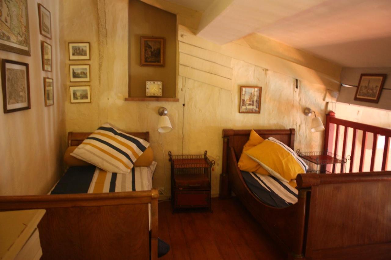 דירות קסטלז'לו L' Ancien Relais De Poste Henri מראה חיצוני תמונה
