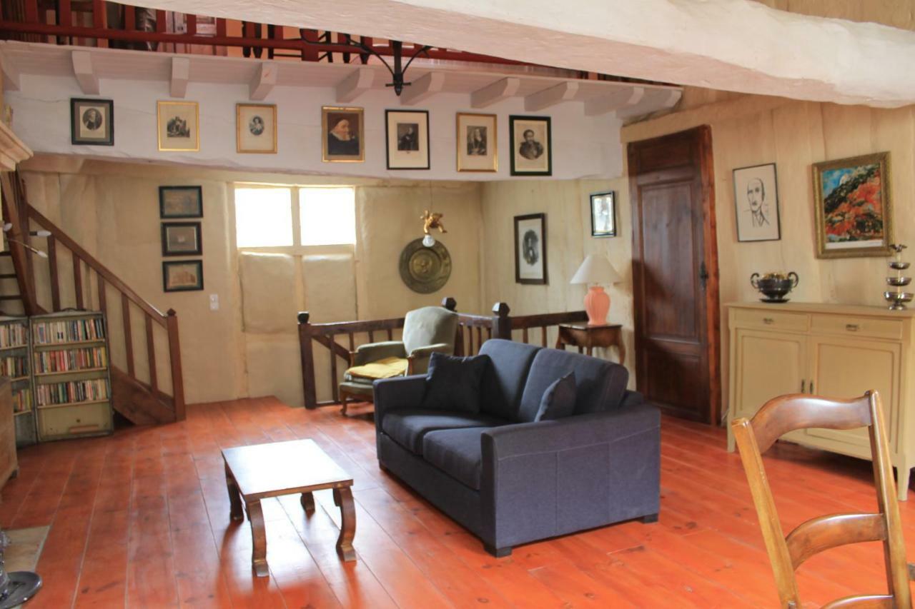 דירות קסטלז'לו L' Ancien Relais De Poste Henri מראה חיצוני תמונה